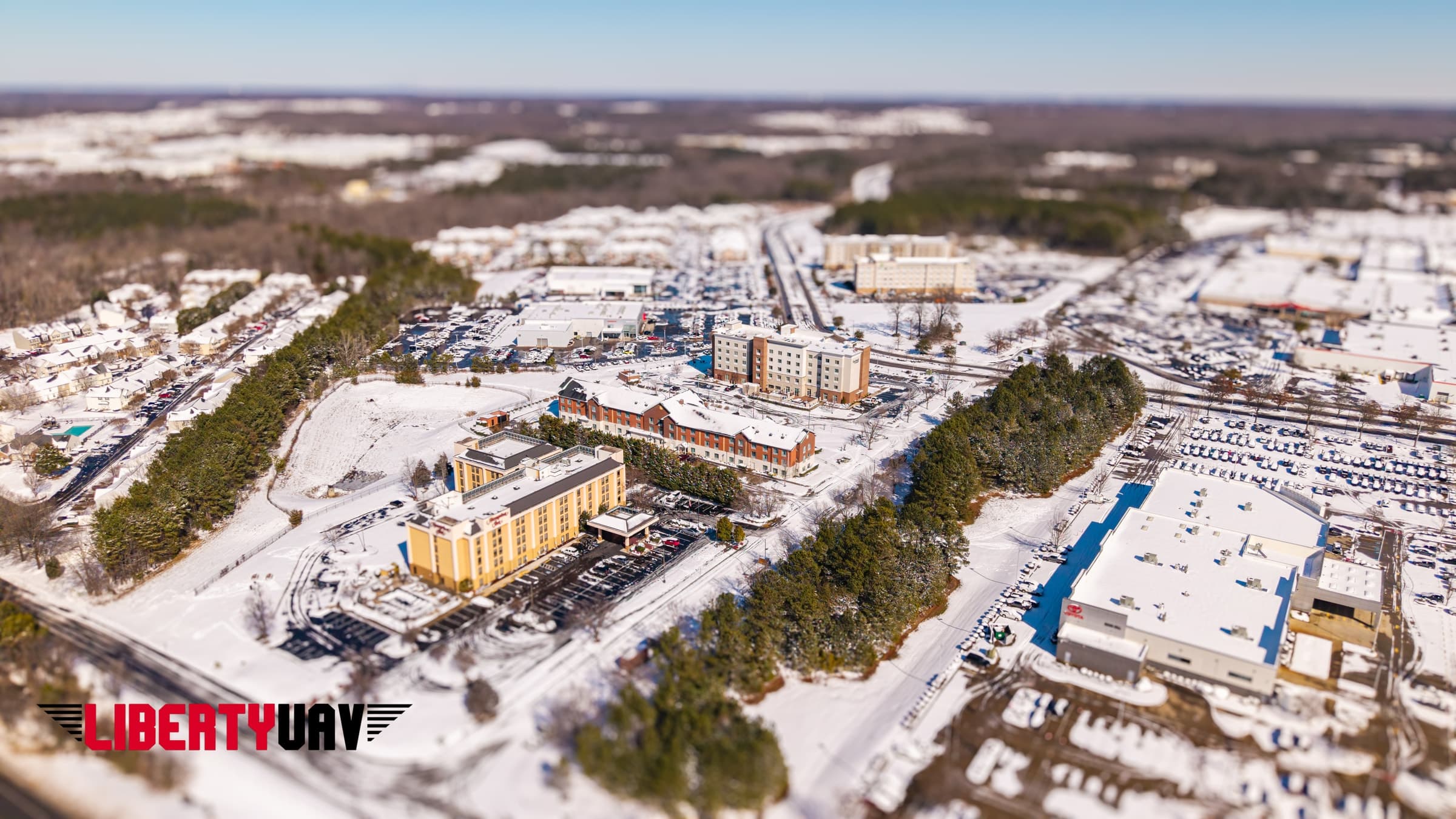 Dave Lyle Boulevard hotels during snowfall — Rock Hill, SC